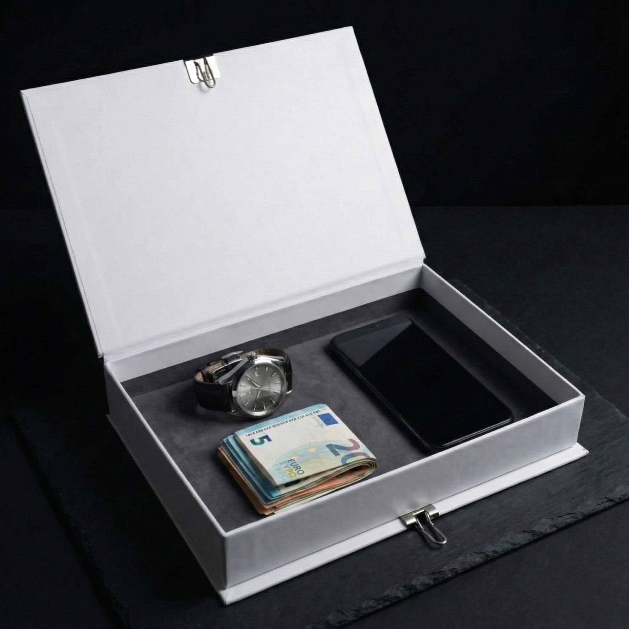 Riddle-Me Geschenkbox offen als Aufbewahrungsbox für Schmuck, Geld und persönliche Geschenke